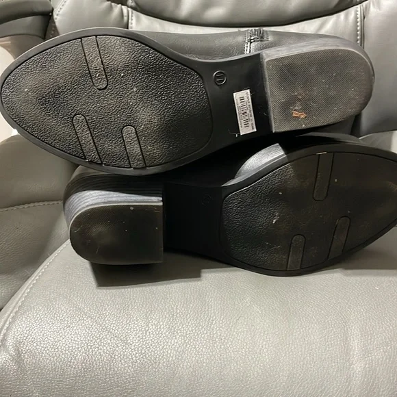 Woman’s Black insulated cowboy boots - Picture 3 of 3